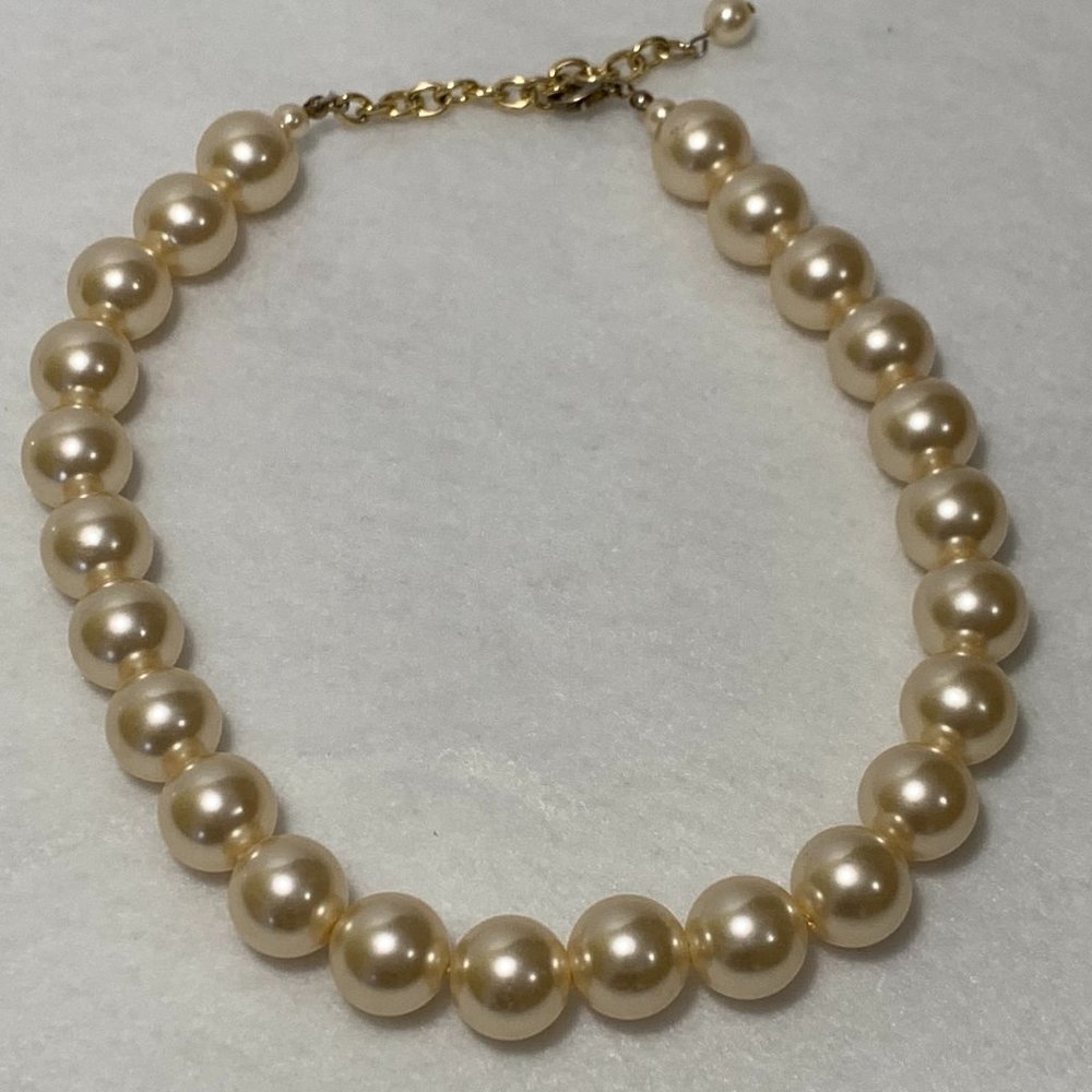Large Faux Pearl Choker/Necklace